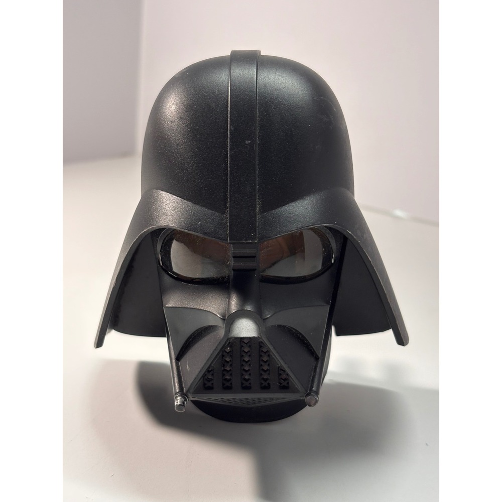 Star Wars Darth Vader LED Night Light Jasco Plug-In Wall Lamp Black JP3652